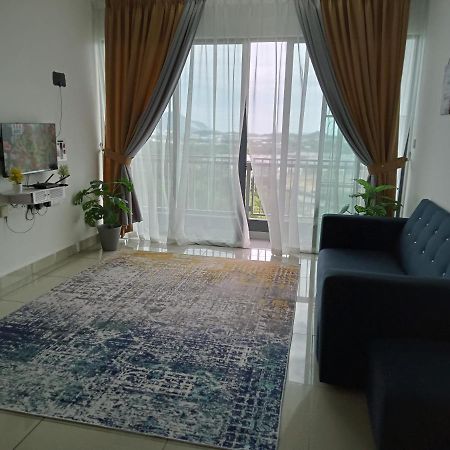 Fz Almyra Homestay Kajang Esterno foto