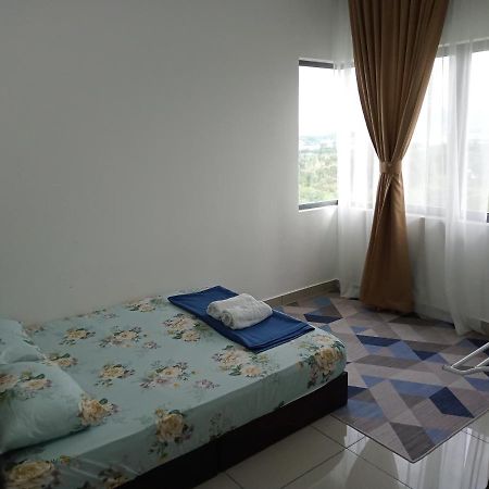 Fz Almyra Homestay Kajang Esterno foto