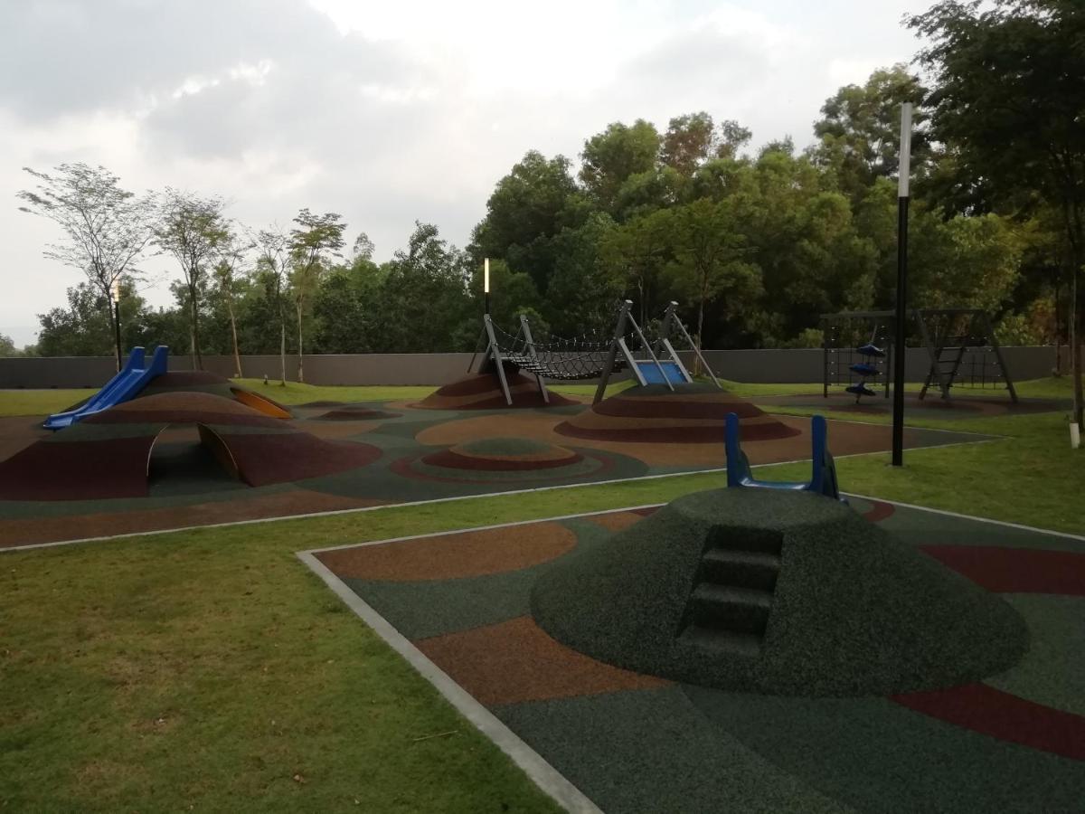 Fz Almyra Homestay Kajang Esterno foto