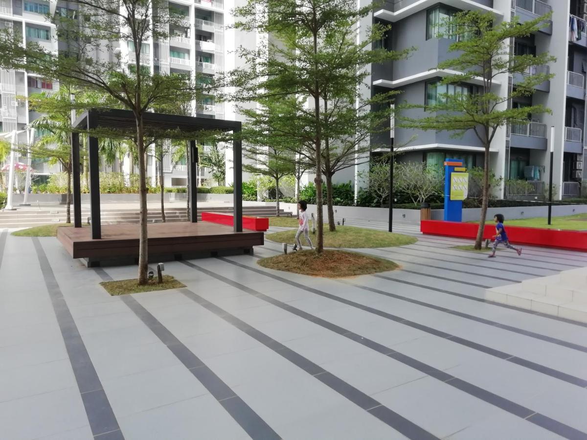 Fz Almyra Homestay Kajang Esterno foto